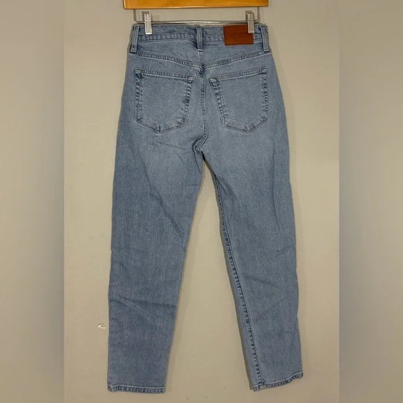 Lucky Brand Drew High Rise Mom Jeans Distressed Light Wash Sz0 - Picture 2 of 9